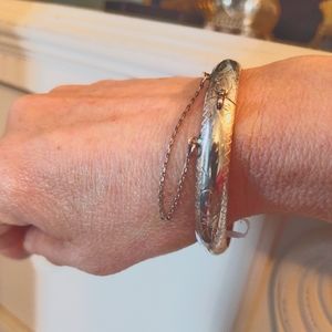 Vintage Sterling Silver 3/4 wide Floral Etched PETITE Bangle Bracelet Sz 6.5